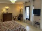 Die königliche Villa mit Strand in Đenovići, Herceg Novi zum Wohnen an der Adria