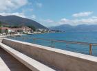 Die königliche Villa mit Strand in Đenovići, Herceg Novi zum Wohnen an der Adria