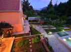 Atemberaubende 266 m2 Villa in Herceg Novi mit Pool und Meerblick zu verkaufen