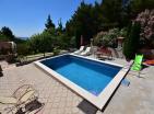 Atemberaubende 266 m2 Villa in Herceg Novi mit Pool und Meerblick zu verkaufen