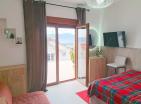 Luxuriöses Wohnen am Meer: Tivat Apartment 77 m2 nur 400 m vom Meer entfernt
