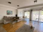 Atemberaubender Meerblick 107 m2 Wohnung in Budva mit zwei Schlafzimmern
