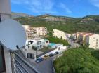 Atemberaubender Meerblick 107 m2 Wohnung in Budva mit zwei Schlafzimmern