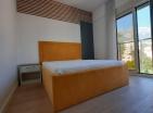 Wohnen am Meer: 51 m2 schicke 2-Zimmer-Wohnung in Bečići neben dem Strand