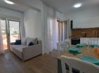 Wohnen am Meer: 51 m2 schicke 2-Zimmer-Wohnung in Bečići neben dem Strand