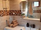 Duplex in Petrovac 67 m2 mit herrlichem Blick, Pool und Vermietungspotenzial
