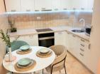 Luxuriöse 63 m2 Designerwohnung in Petrovac, nur 5 Minuten vom Meer entfernt