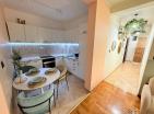 Luxuriöse 63 m2 Designerwohnung in Petrovac, nur 5 Minuten vom Meer entfernt