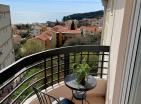 Exquisites 26 m2 flaches Studio in Petrovac mit Meerblick, Designer renoviert