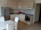 Geräumige möblierte 73 m2 Wohnung in Petrovac in Residenz mit Pool