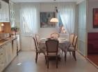 Luxuriöse 121 m2 große Wohnung in Petrovac mit maßgefertigter Einrichtung, Strandnähe