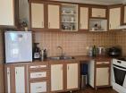 Sonnige 55 m2 Wohnung in Petrovac in Strandnähe, ideal zum Wohnen oder Mieten