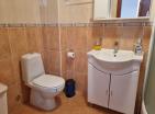 Sonnige 55 m2 Wohnung in Petrovac in Strandnähe, ideal zum Wohnen oder Mieten