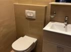 Luxuriöse 77 m2 große Wohnung am Meer in Budva mit modernen Annehmlichkeiten