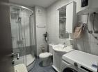 Luxuriöse 64 m2 große Wohnung in Petrovac mit Meerblick und Poolzugang