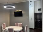 Luxuriöse 64 m2 große Wohnung in Petrovac mit Meerblick und Poolzugang