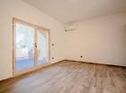 Gemütliche 46 m2 Wohnung in Reževići mit 20 m2 privater Terrasse
