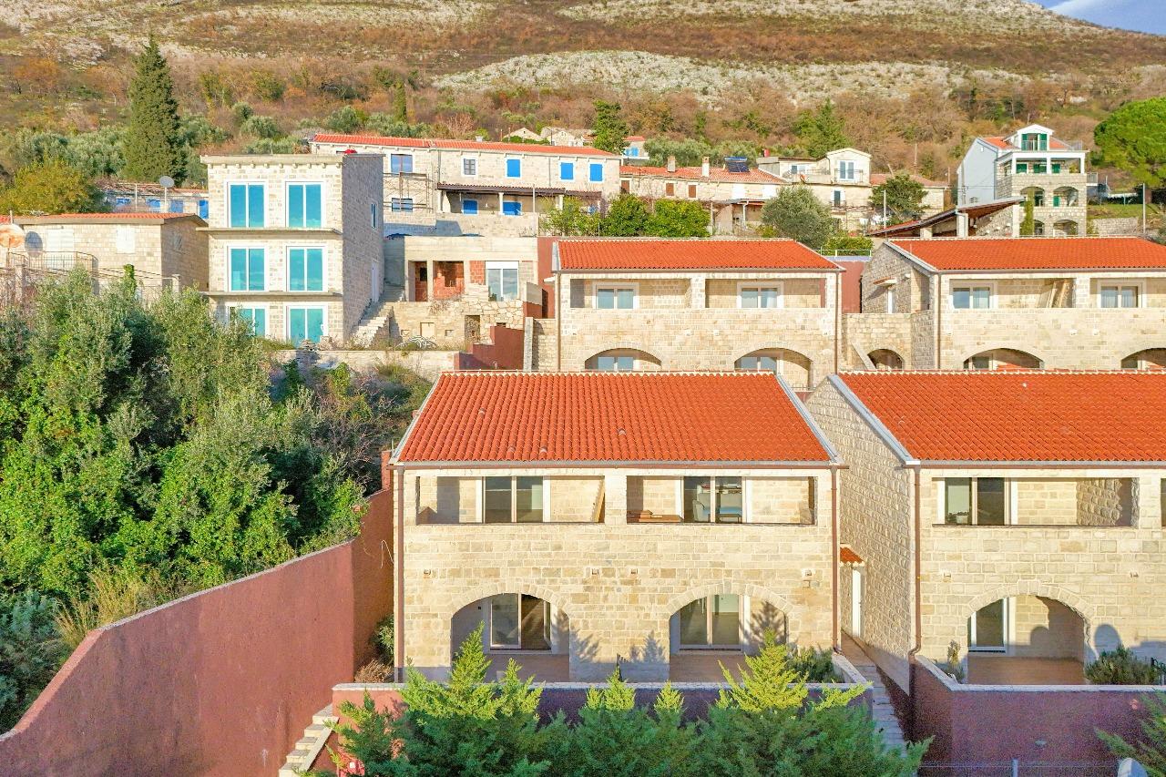 Gemütliche 46 m2 Wohnung in Reževići mit 20 m2 privater Terrasse
