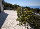Luxuriöse 218 m lange Küstenvilla in Blizikuće mit Panoramablick und modernen Annehmlichkeiten
