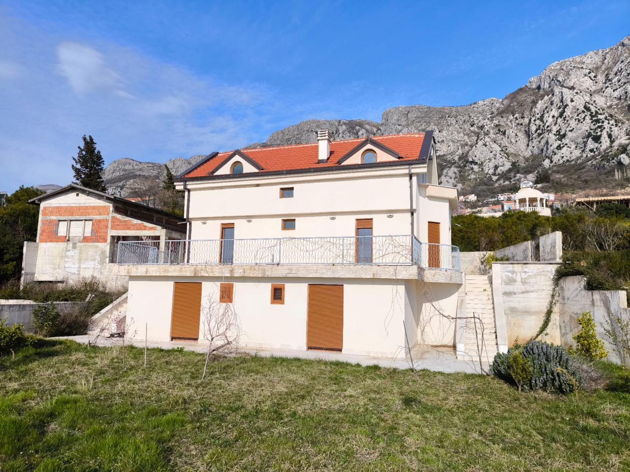 Luxuriöse 218 m lange Küstenvilla in Blizikuće mit Panoramablick und modernen Annehmlichkeiten