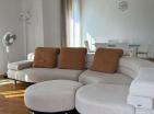 Atemberaubender Meerblick 124m2 Wohnung in Budva mit zwei Terrassen