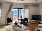 Atemberaubender Meerblick 124m2 Wohnung in Budva mit zwei Terrassen