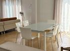 Atemberaubender Meerblick 124m2 Wohnung in Budva mit zwei Terrassen