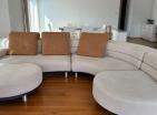 Atemberaubender Meerblick 124m2 Wohnung in Budva mit zwei Terrassen