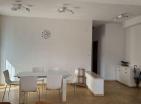 Atemberaubender Meerblick 124m2 Wohnung in Budva mit zwei Terrassen