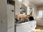 Atemberaubender Meerblick 124m2 Wohnung in Budva mit zwei Terrassen