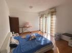 Atemberaubender Meerblick 124m2 Wohnung in Budva mit zwei Terrassen