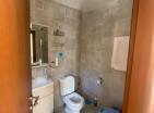 Atemberaubender Meerblick 124m2 Wohnung in Budva mit zwei Terrassen