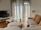 Atemberaubender Meerblick 124m2 Wohnung in Budva mit zwei Terrassen