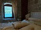 Historische Villa am Meer in Kamenari mit modernem Luxus und Privatstrand