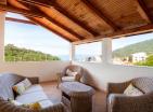 Wohnen am Meer: geräumige 69m2 Wohnung in Petrovac mit Meerblick