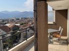 Luxuriöses Penthouse in Tivat mit Panoramablick auf das Meer, modernen Annehmlichkeiten