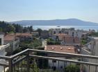 Luxuriöses Penthouse in Tivat mit Panoramablick auf das Meer, modernen Annehmlichkeiten