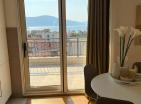 Luxuriöses Penthouse in Tivat mit Panoramablick auf das Meer, modernen Annehmlichkeiten