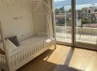 Luxuriöses Penthouse in Tivat mit Panoramablick auf das Meer, modernen Annehmlichkeiten