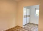 Neues charmantes sonniges Haus in Tivat an der Hauptstraße