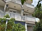 Meerblick 36 m2 Wohnung in Petrovac mit zwei Balkonen