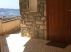 Panoramablick auf die Bucht 50 m2 Wohnung in Tivat mit riesiger Terrasse