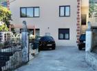 Luxuriöses 230 m2 großes Familienhaus in Tivat mit herrlichem Meer-und Bergblick