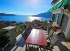 Geräumiges legalisiertes Haus in Herceg Novi mit drei Wohnungen in der Nähe der Altstadt