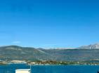 Atemberaubendes 90 m2 großes Stadthaus mit Meerblick in Đuraševići, Luštica in der Nähe von Nikki Beach