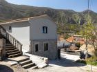 Atemberaubendes 183 m2 großes Haus in Kotor mit Terrasse und Blick auf die Bucht