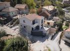 Atemberaubendes 183 m2 großes Haus in Kotor mit Terrasse und Blick auf die Bucht