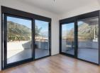 Atemberaubendes 183 m2 großes Haus in Kotor mit Terrasse und Blick auf die Bucht