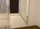 77 m2 große Wohnung in Kotor mit zwei Schlafzimmern, nur wenige Schritte vom Meer entfernt