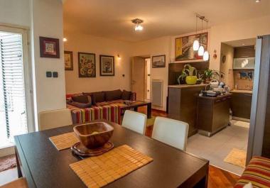 Luxuriöse 70 m2 Wohnung in Tivat bester zentraler Lage